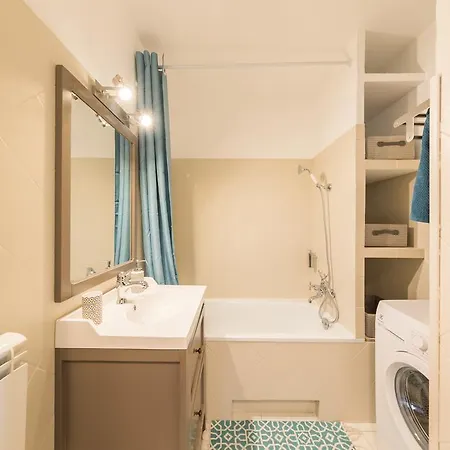Les Elfes アパート *