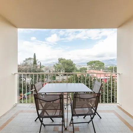 Apartment Les Elfes Le Pradet